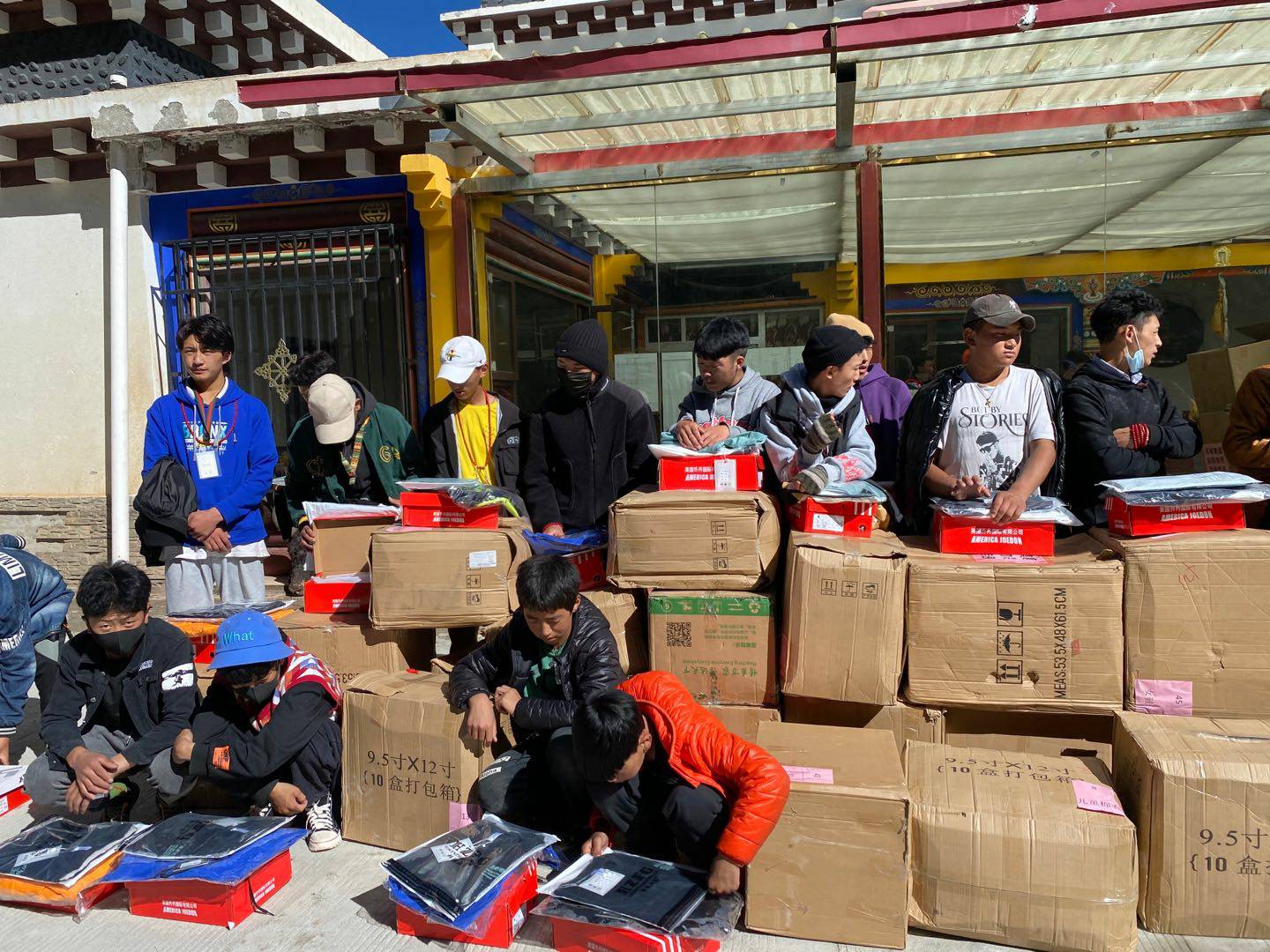 开云手机官方网站-开云（中国）公益回顾丨家国同欢月同圆 温暖满载甘孜州(图7)