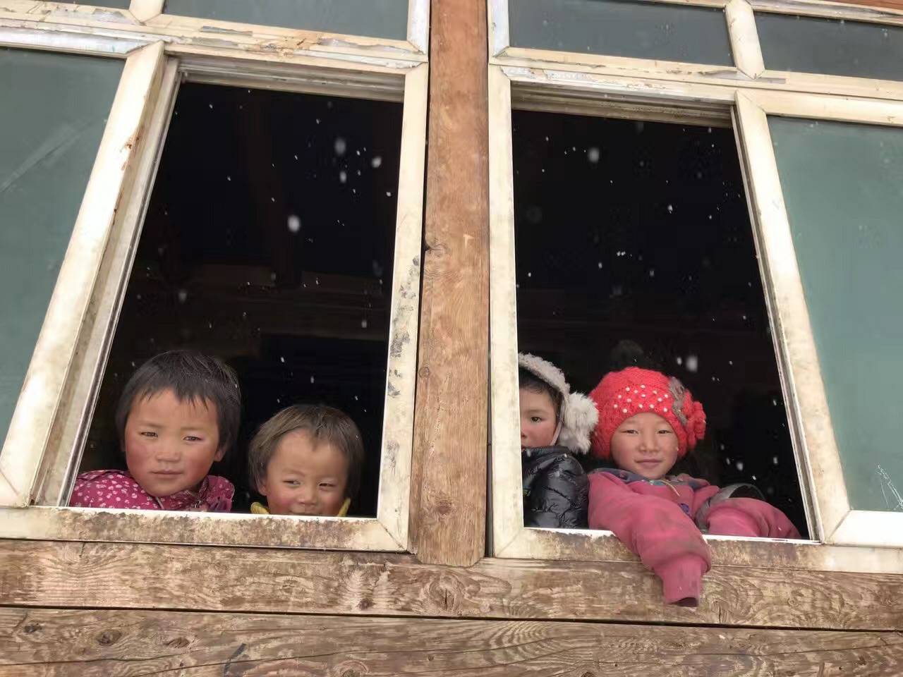 开云手机官方网站-开云（中国）公益回顾丨家国同欢月同圆 温暖满载甘孜州(图9)